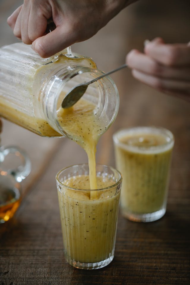 An AG1 green powder shake
