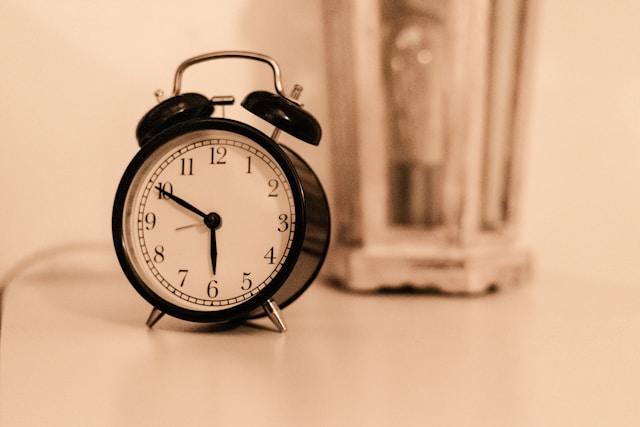 An alarm clock to represent the start of Deepak Chopra's meditation routine
