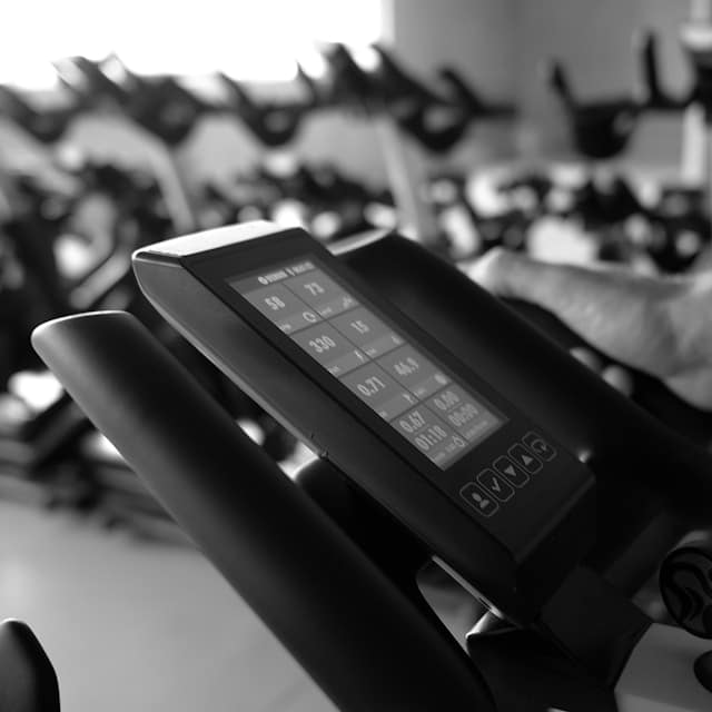 Sam Sulek starting his daily workout routine with cardio