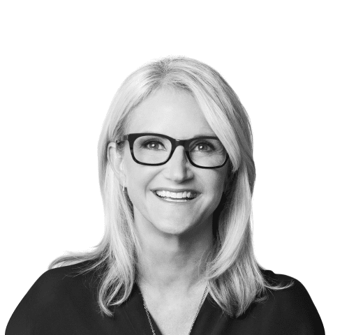 Closeup of Mel Robbins